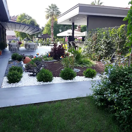 Mendos Garden Exclusive Szálloda