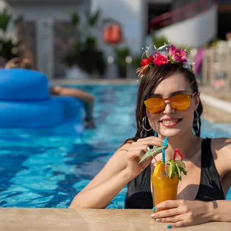 Mendos Garden Exclusive 酒店