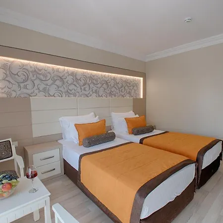 Mendos Garden Exclusive 酒店 3*